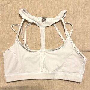 BuffBunny White Sports bra - Size M